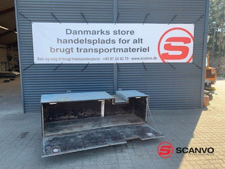 vaerktoejskasse_l2320_xh670_x_d650_mm_andet