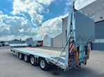 Hangler 4-aks 2-delt heldækkende rampe Maskintransport