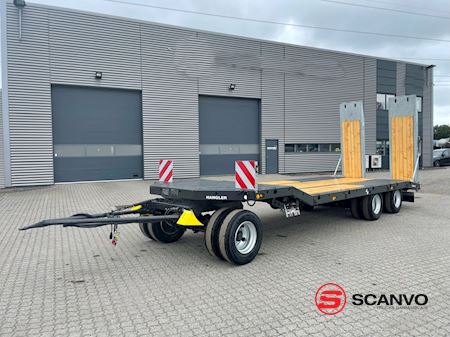 hangler_dtl-h_300_30_24_ton_maskin_haenger_til_traktor_maskintransport