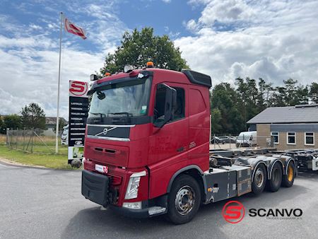 volvo_fh500_8x4_tridempucher_abroller