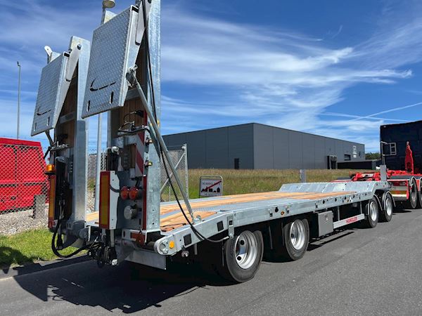 Hangler VTS-H 400 4 akslet - 2 delt ramper, Low loader