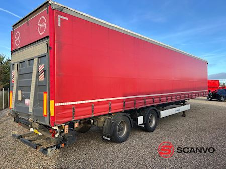 krone_136_mtr_gardin_-_lodretstaaende_lift_city