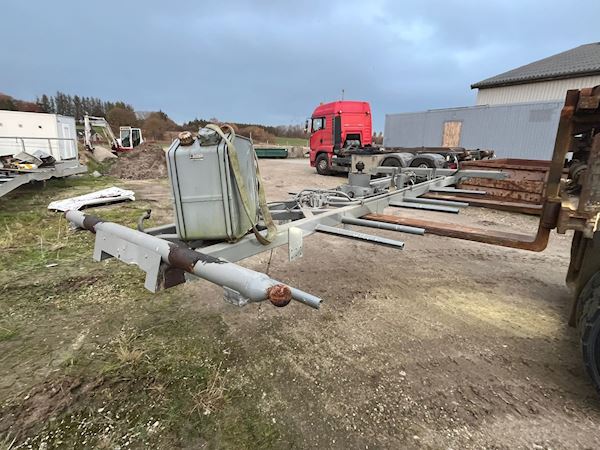 SVF tiplads ramme med cylinder fra Scania 8x2, Tipper