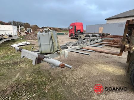 svf_tiplads_ramme_med_cylinder_fra_scania_8x2_tip