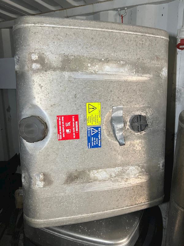 Scania 350 ltr dieseltank nr 1517005, Spare parts