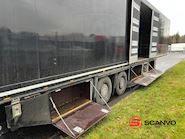 Schmitz 13,6 mtr kasse - lodretstående lift Box Trailer - 13