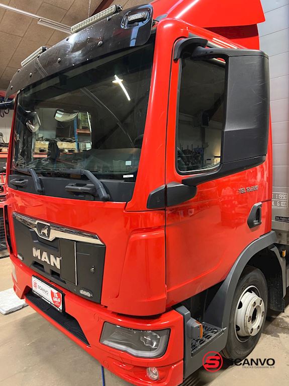 MAN TGL 12-220 BL Curtain-Sider - 1