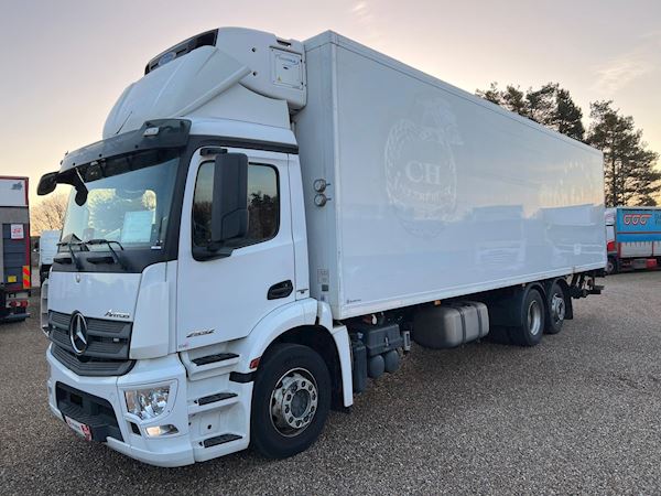 Mercedes-Benz Antos 2532 dobbelt compartment, Fridge