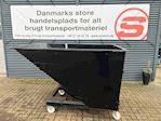 Intra Materialhantering AB Vip container 2050 ltr / 2,5m3 gaffellommer m/transport hjul Tip / vip container Intra Materialhantering AB Vip container 2050 ltr / 2,5m3 gaffellommer m/transport hjul Tip / vip container
