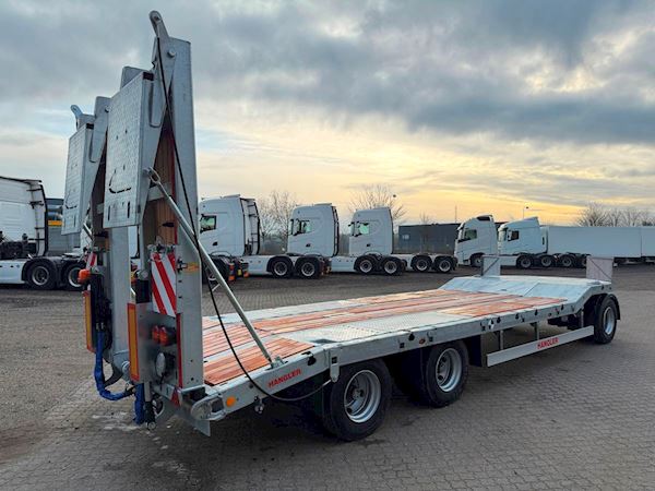 Hangler DTS-H 300 P 3 akslet med ramper, Tieflader