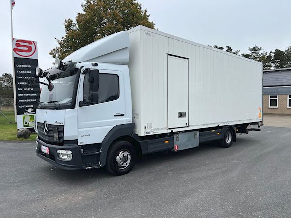 Mercedes-Benz Atego 1224 LnR, Fast kasse