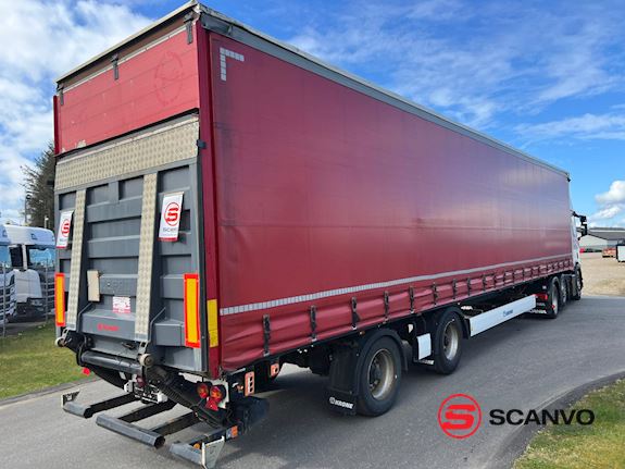 Krone 13,6 mtr gardin - lodretstående lift City - 1