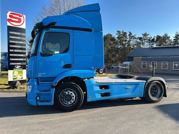 Mercedes-Benz Actros 1840 LS, Trækker