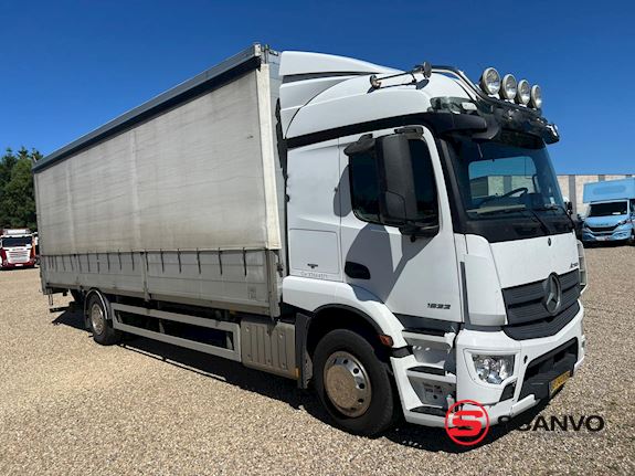 Mercedes-Benz Actros 1832 Gardin - 1
