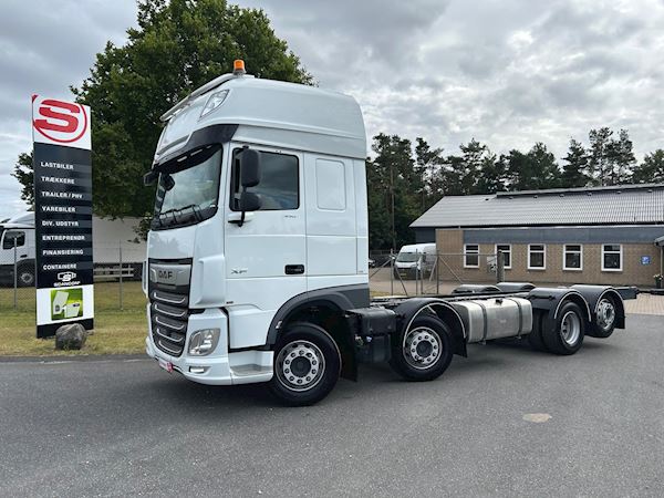 DAF XF530 8x2-6 FAX, Fahrgestell