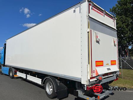 kassbohrer_11_mtr_boks_27_pallers_-_2500_kg_lift_city